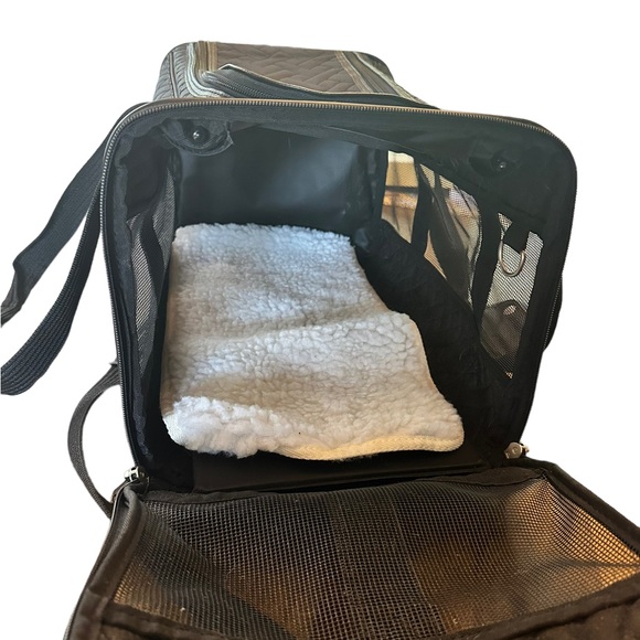 Sherpa deluxe medium airline approved pet carrier black herringbone EUC - Picture 8 of 15
